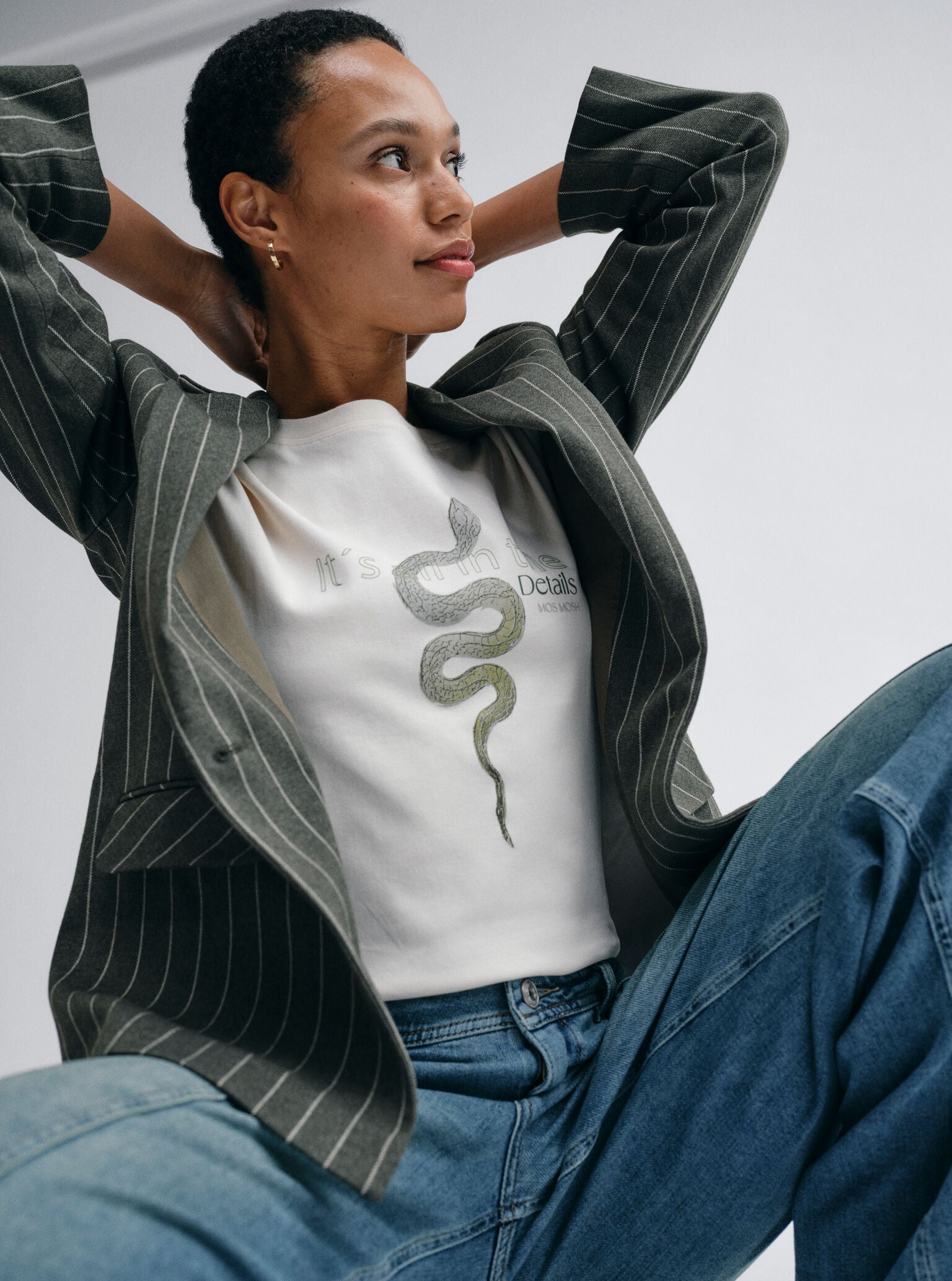 Modelshot / Olive Night / Detail